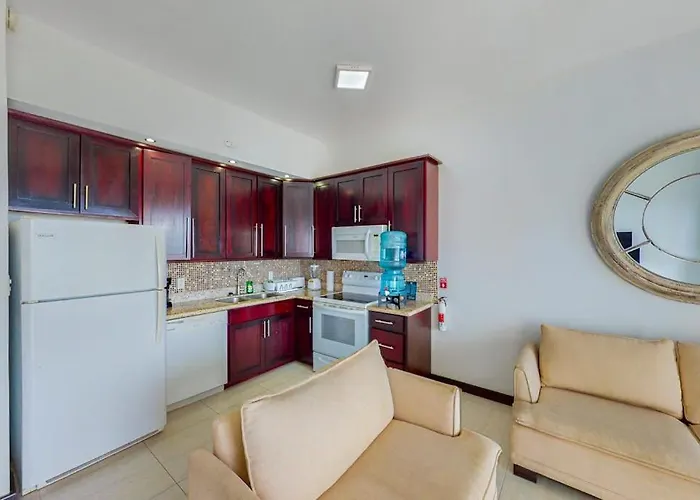 Beachfront With Ocean Views Wifi Partial Ac & Shared Pool Dock Kayaks
