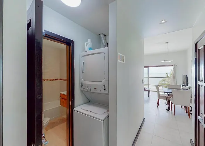 Beachfront With Ocean Views Wifi Partial Ac & Shared Pool Dock Kayaks Сasa de vacaciones