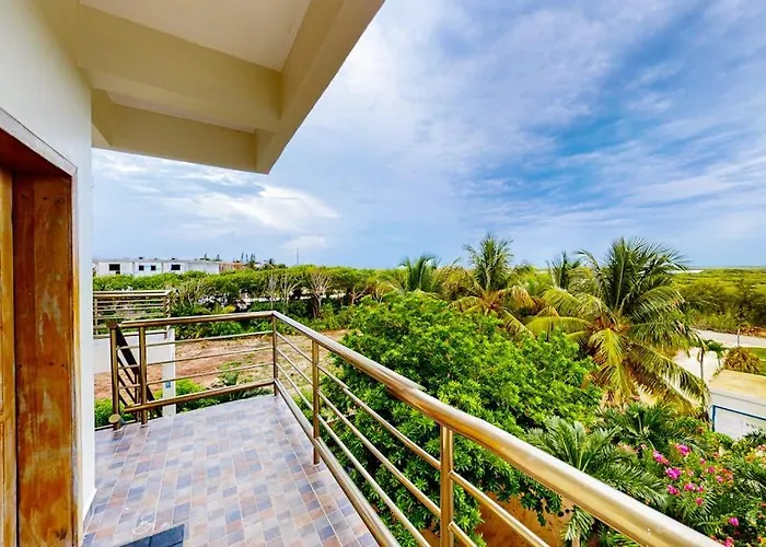 Beachfront With Ocean Views Wifi Partial Ac & Shared Pool Dock Kayaks Сasa de vacaciones *